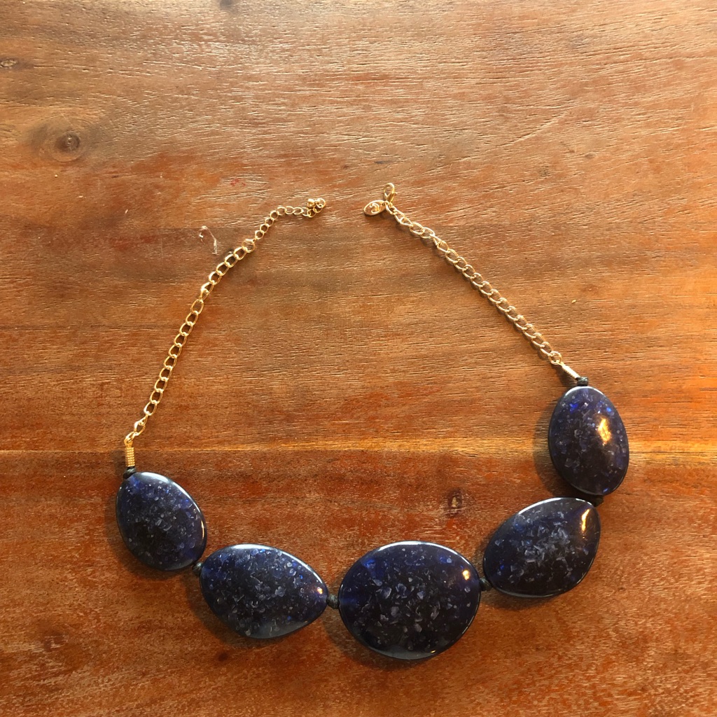 Necklace Choker Gold With Dark Blue Oval Stones